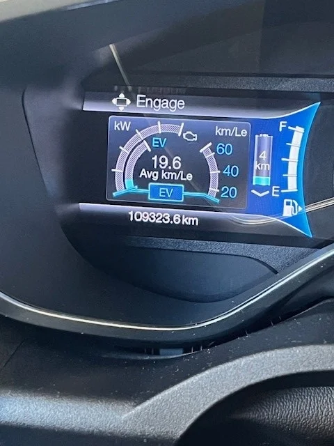 Ford C-Max PHEV - Innenanzeige