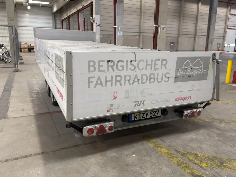 527 - Ansicht Heck links