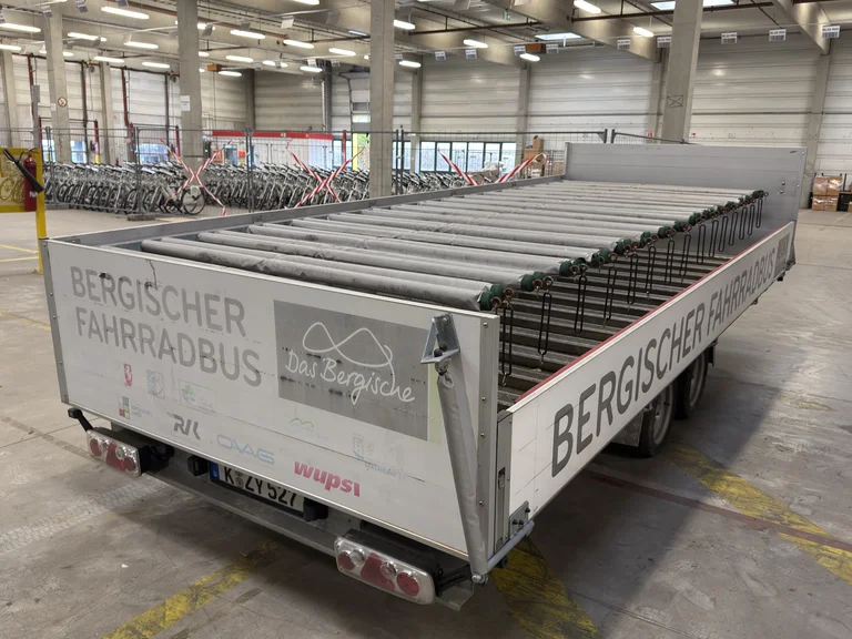 527 - Ansicht Heck rechts