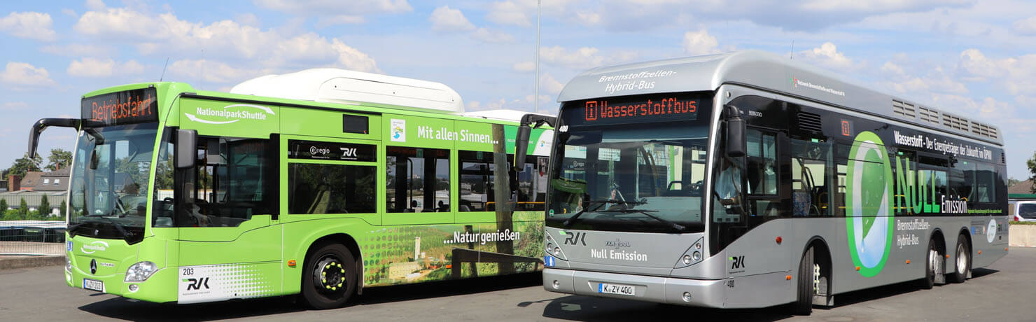 Ein Brennstoffzellen-Hybridbus und ein Bio-Erdgasbus der RVK Brennstoffzellen-Hybridbus und Bio-Erdgasbus